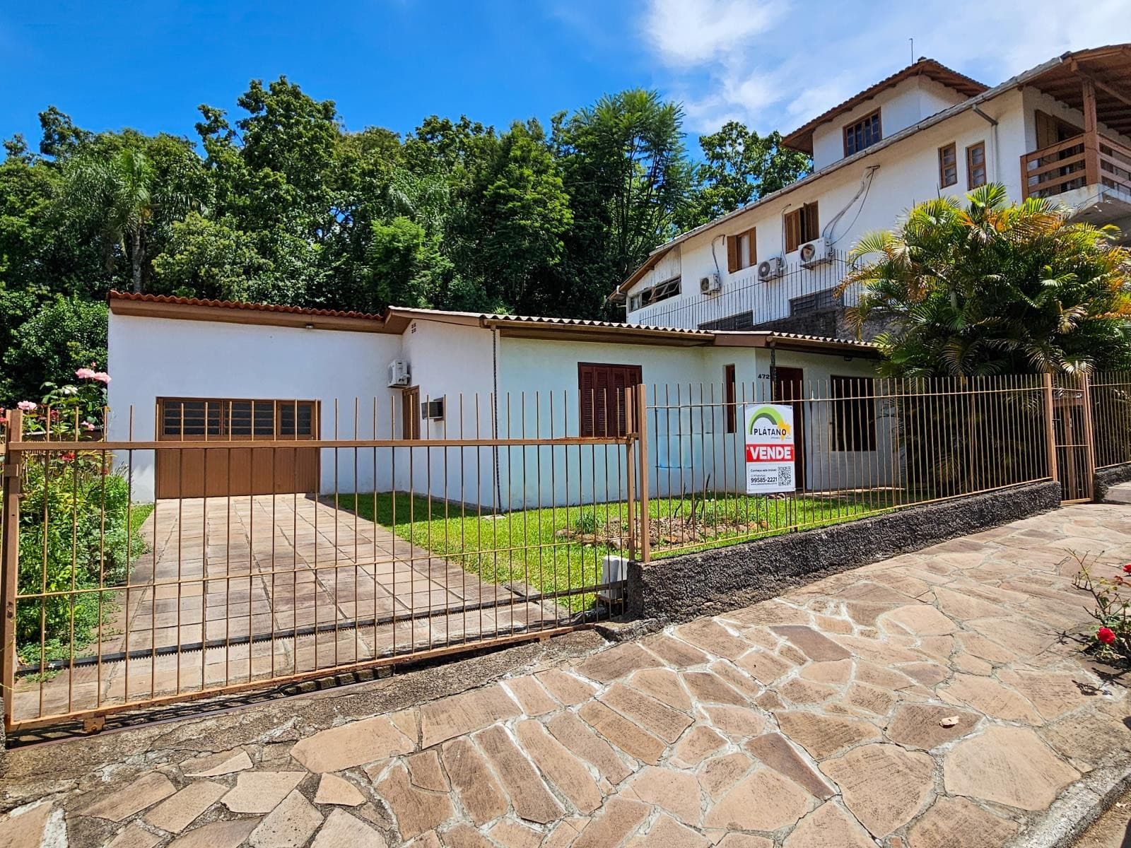 CASA COM 3 DORMITÓRIOS, 1 VAGA, 373M² ÁREA TOTAL À VENDA - Imagem 2