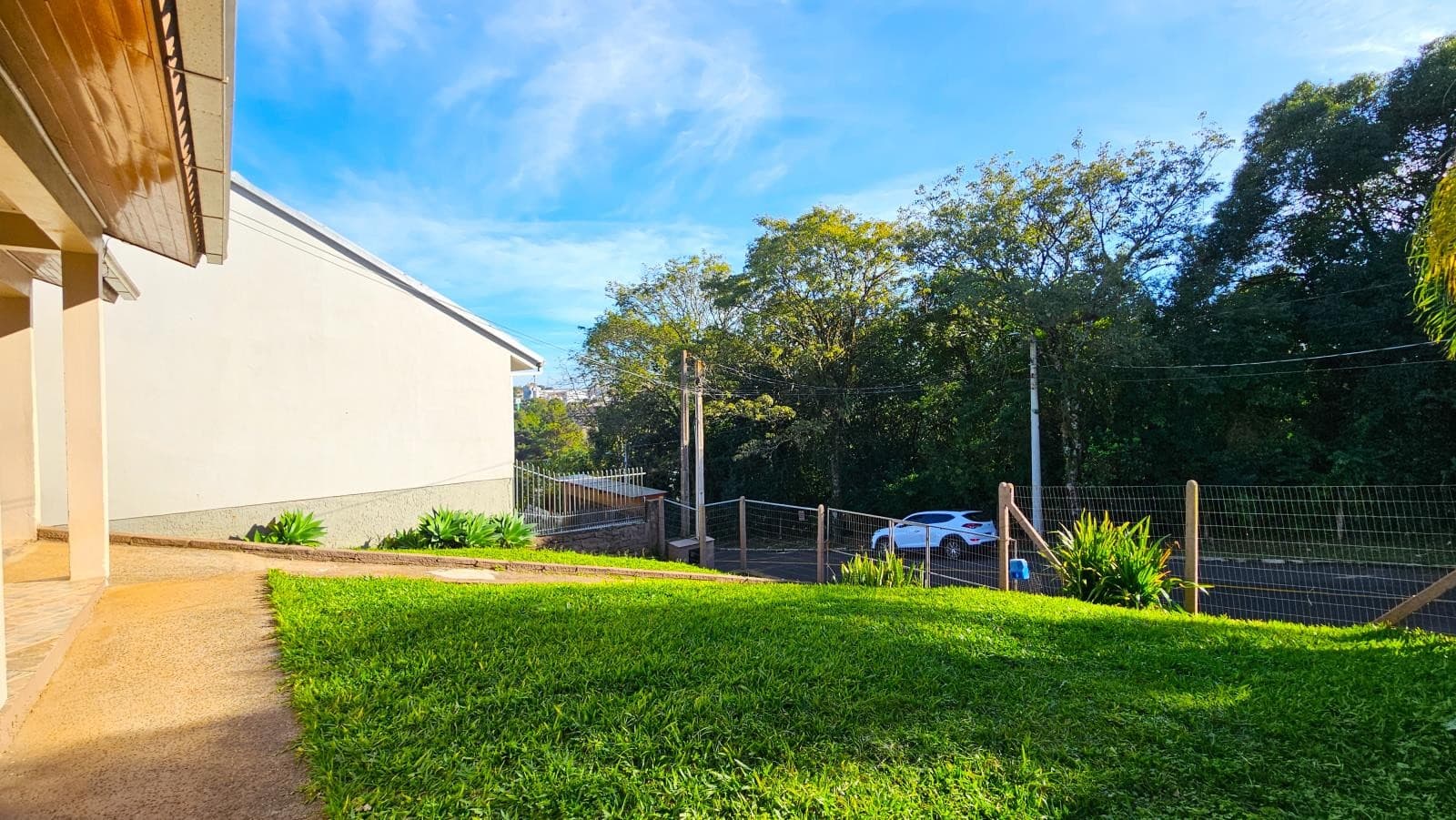 CASA COM 2 DORMITÓRIOS, 1 VAGA, 324M² ÁREA TOTAL À VENDA - Imagem 3