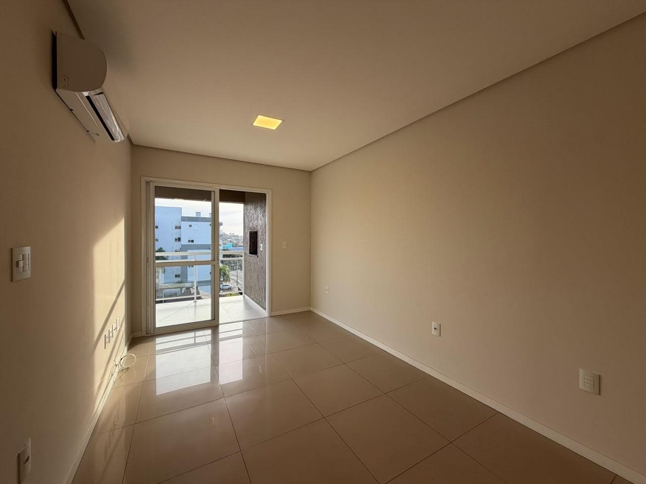 APARTAMENTO COM 2 DORMITÓRIOS, 1 VAGA À LOCAÇÃO - Imagem 5