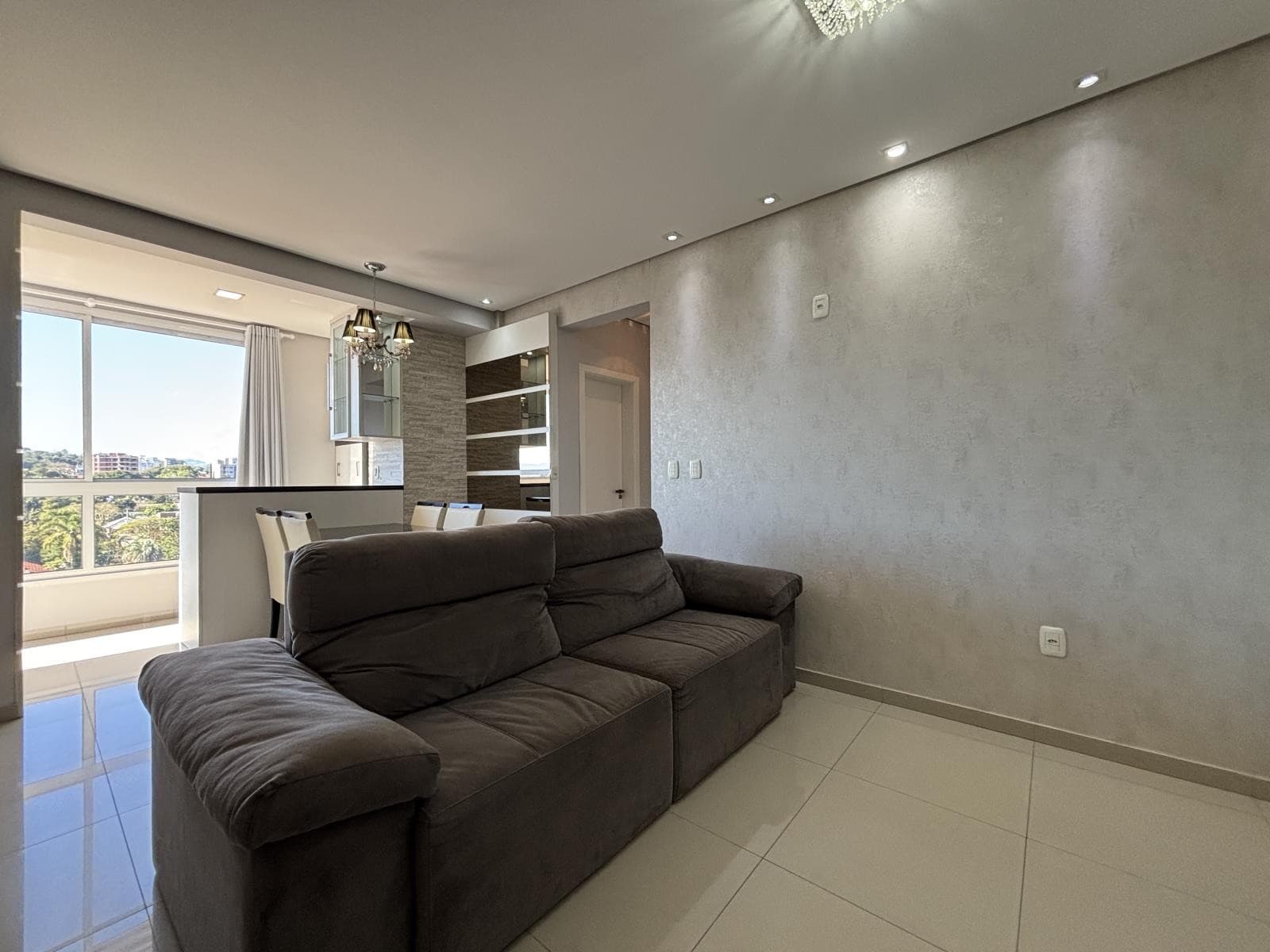 APARTAMENTO COM 2 DORMITÓRIOS, 1 VAGA À LOCAÇÃO - Imagem 3