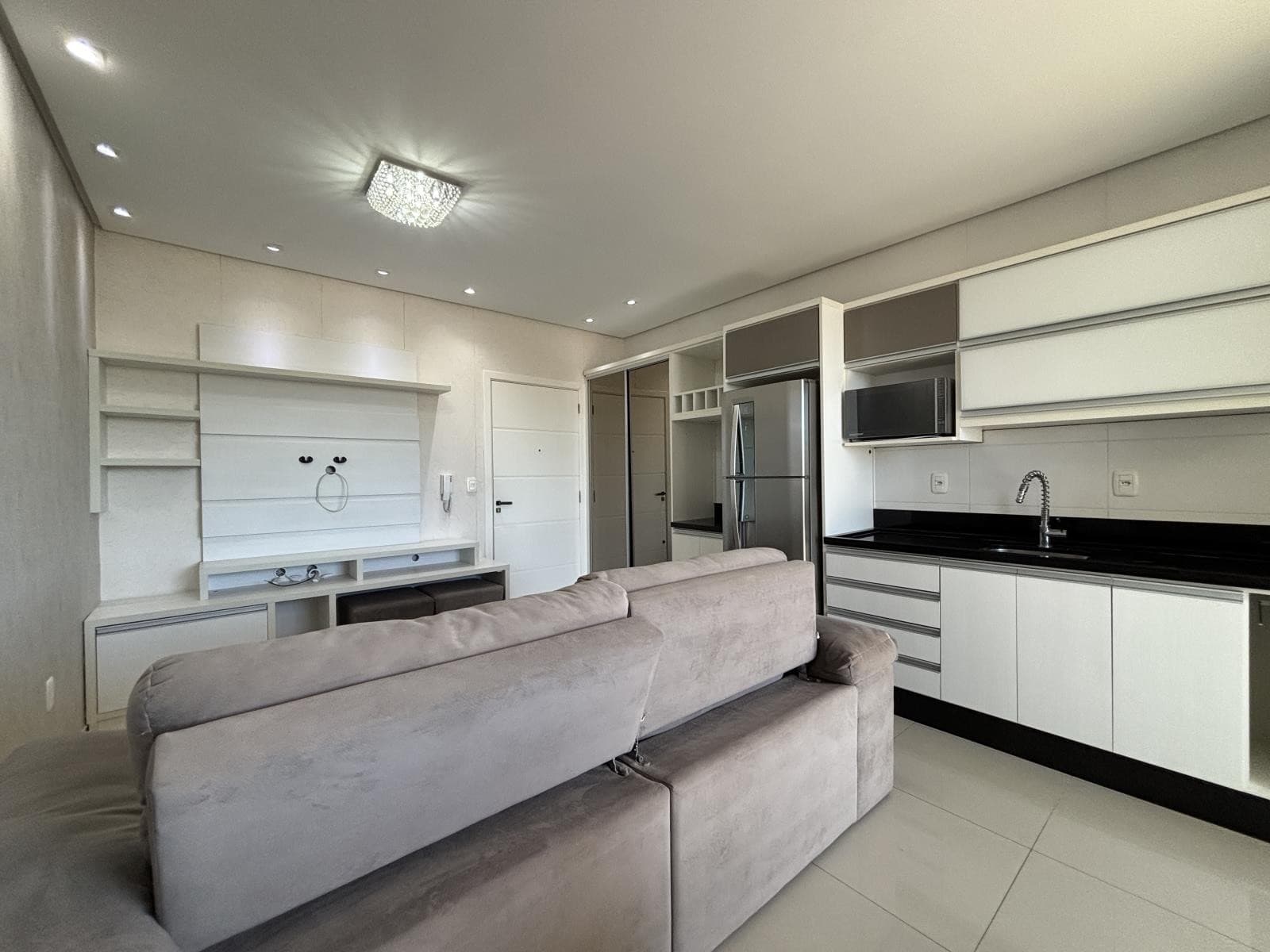 APARTAMENTO COM 2 DORMITÓRIOS, 1 VAGA À LOCAÇÃO - Imagem 5