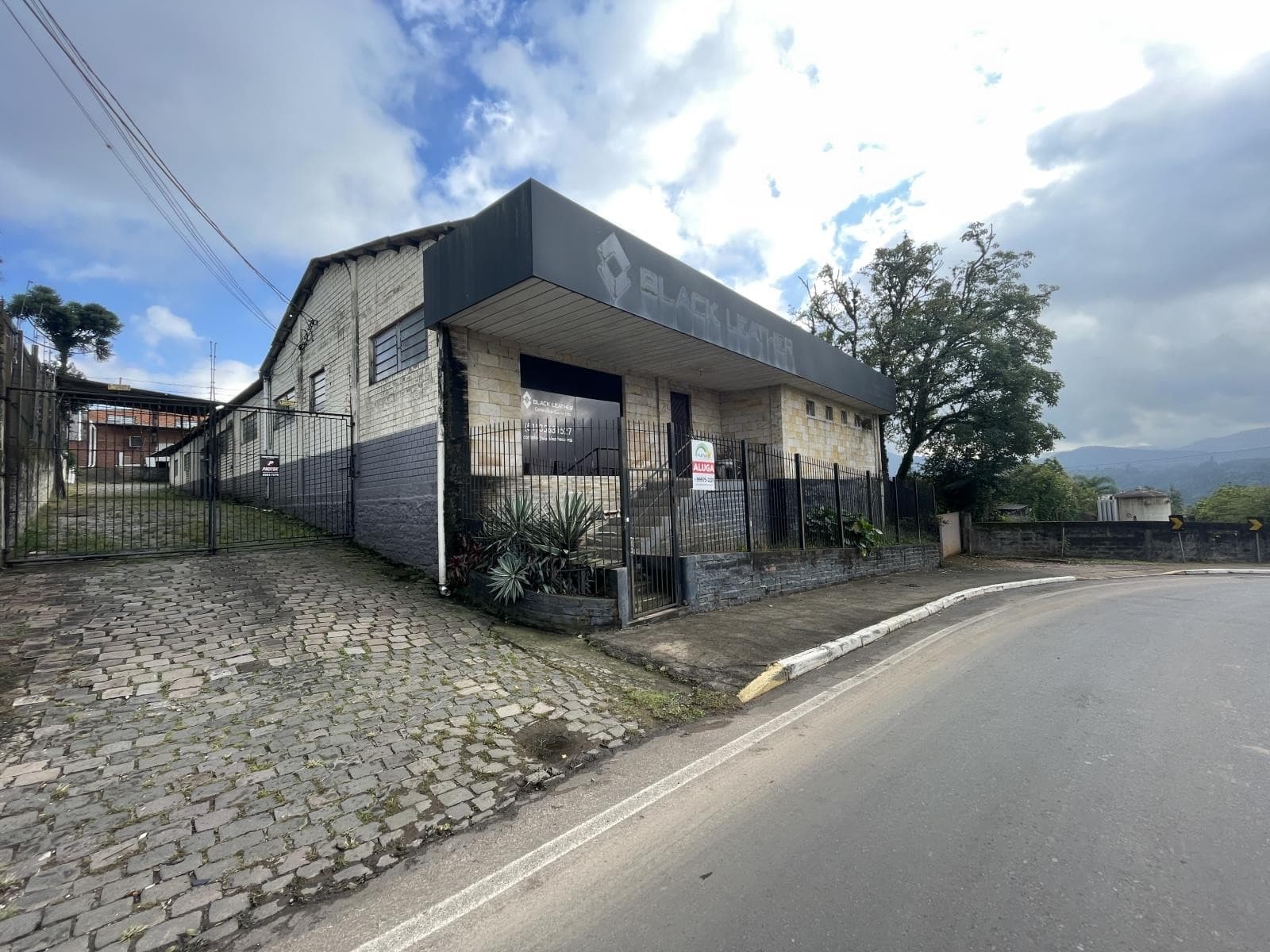Pavilhão / Prédio para Locação no Centro em Ivoti - Imagem 1