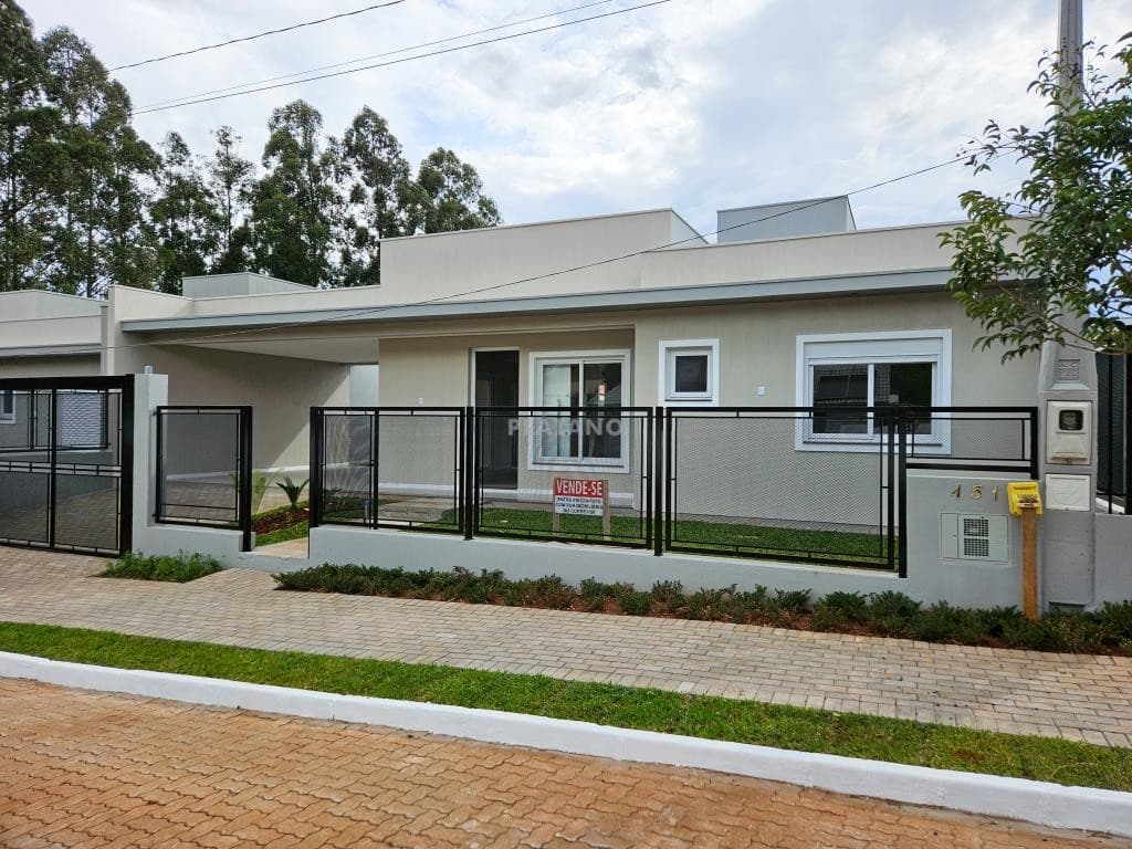 CASA COM 3 DORMITÓRIOS (1 SUÍTE), 2 VAGAS À VENDA - Imagem 1