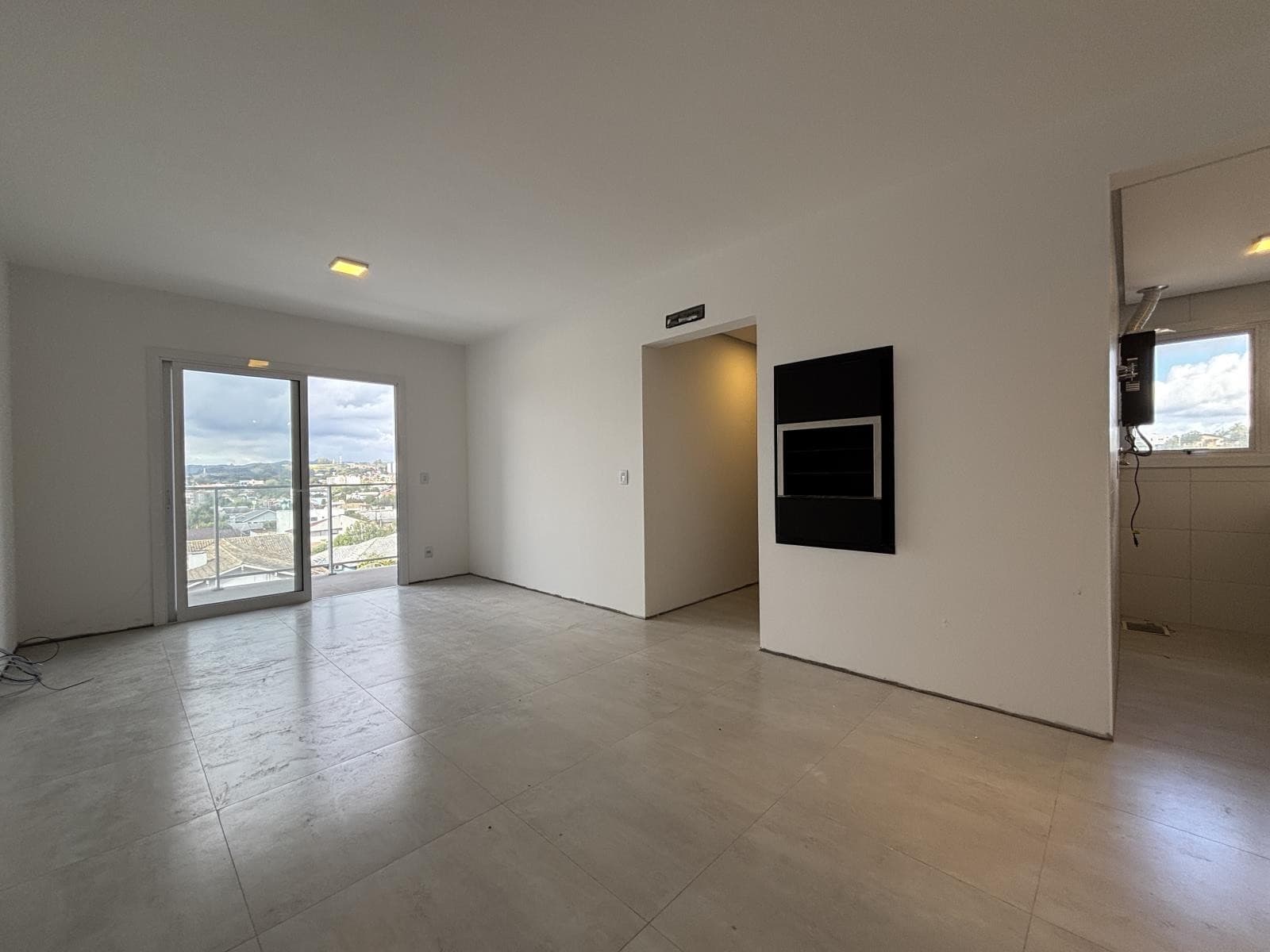 APARTAMENTO COM 2 DORMITÓRIOS, 1 VAGA, 82M² ÁREA TOTAL À LOCAÇÃO - Imagem 1