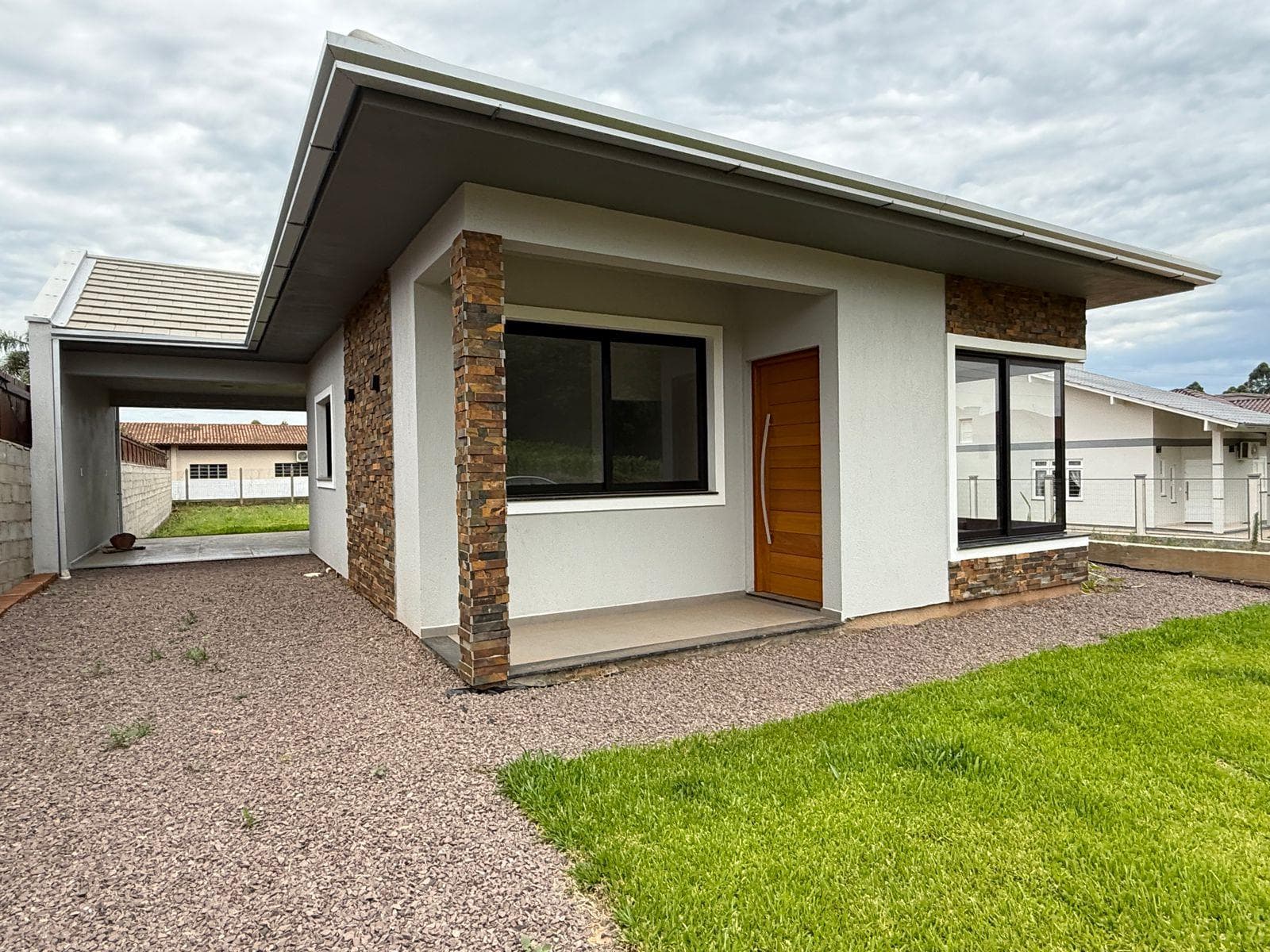 Casa para Venda no Centro em Presidente Lucena - Imagem 1