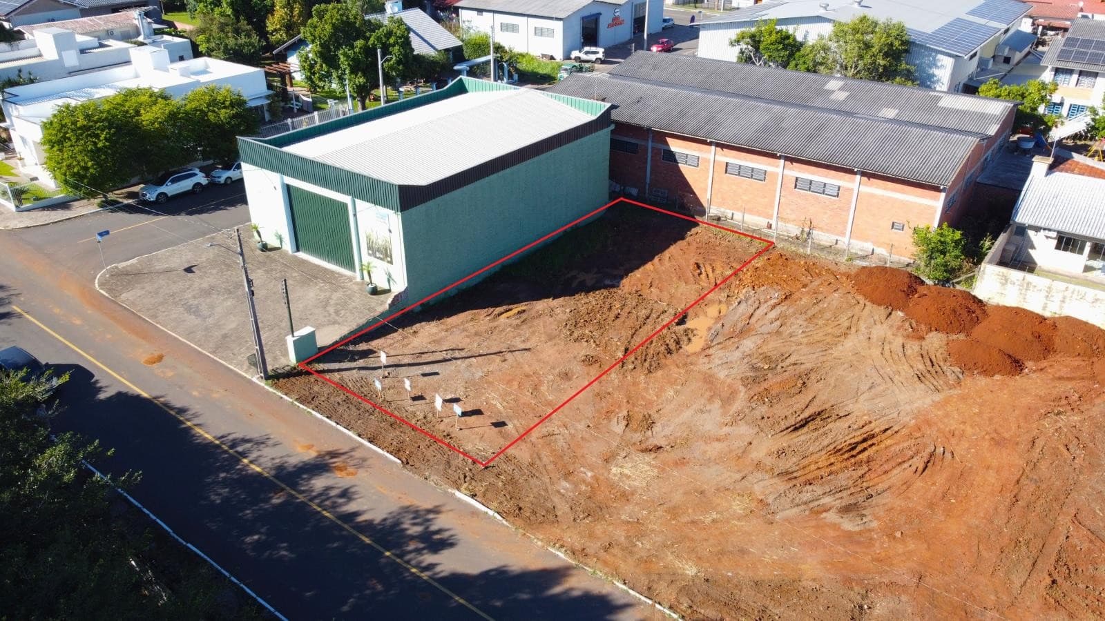 TERRENO, 354M² ÁREA TOTAL À VENDA - Imagem 1