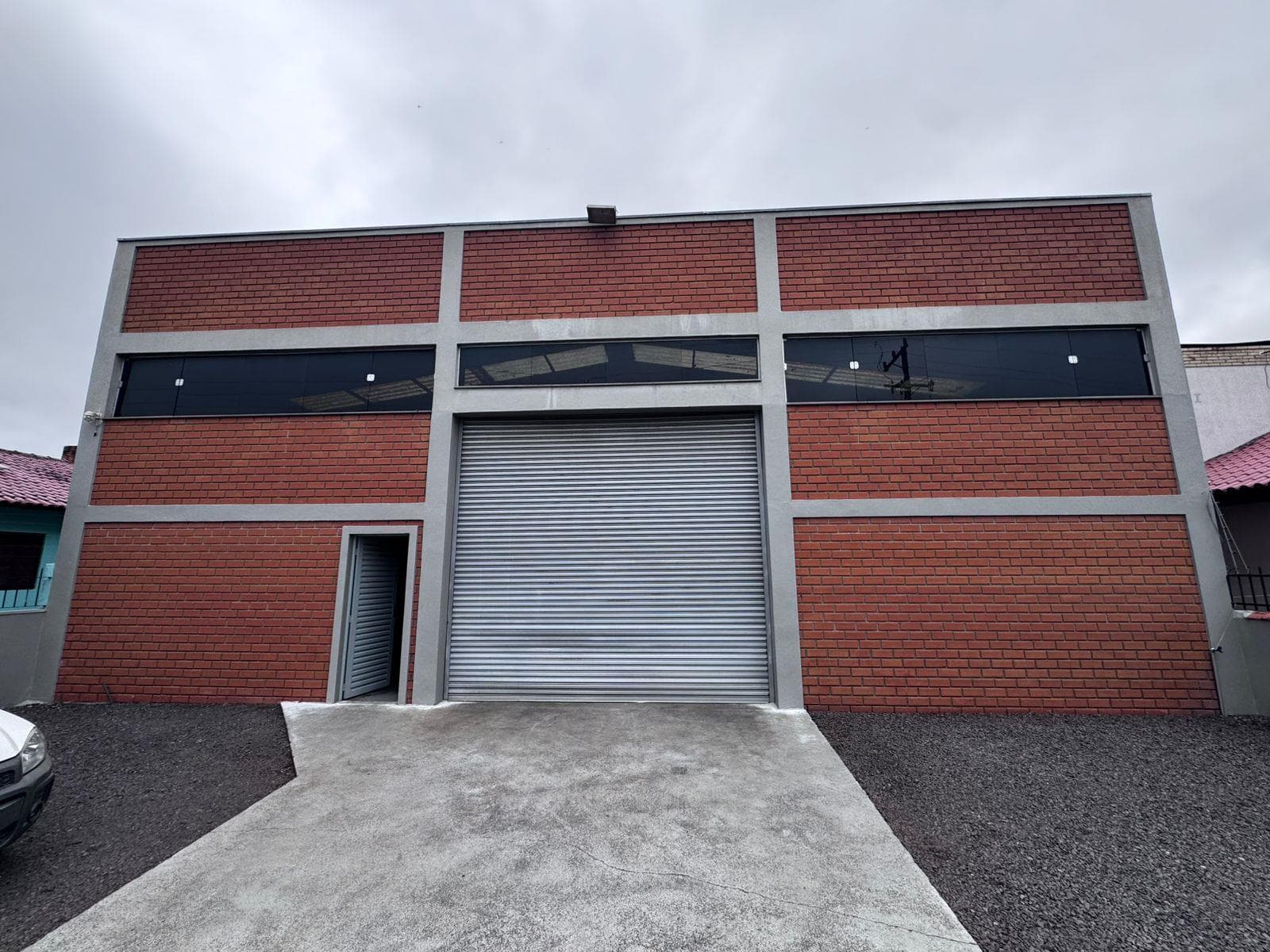 Pavilhão / Prédio para Venda no Centro em Portão - Imagem 1