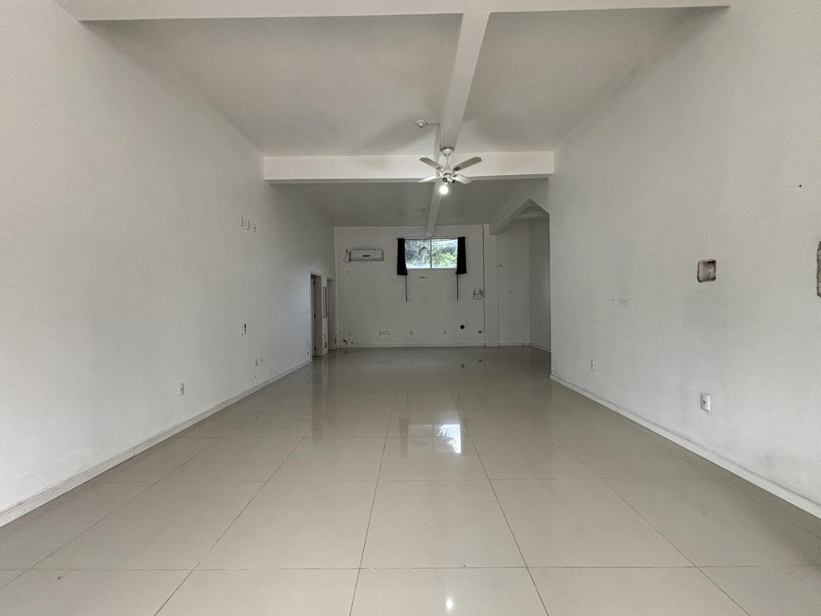 Loja / Sala para Locação no Centro em São José do Hortêncio - Imagem 2