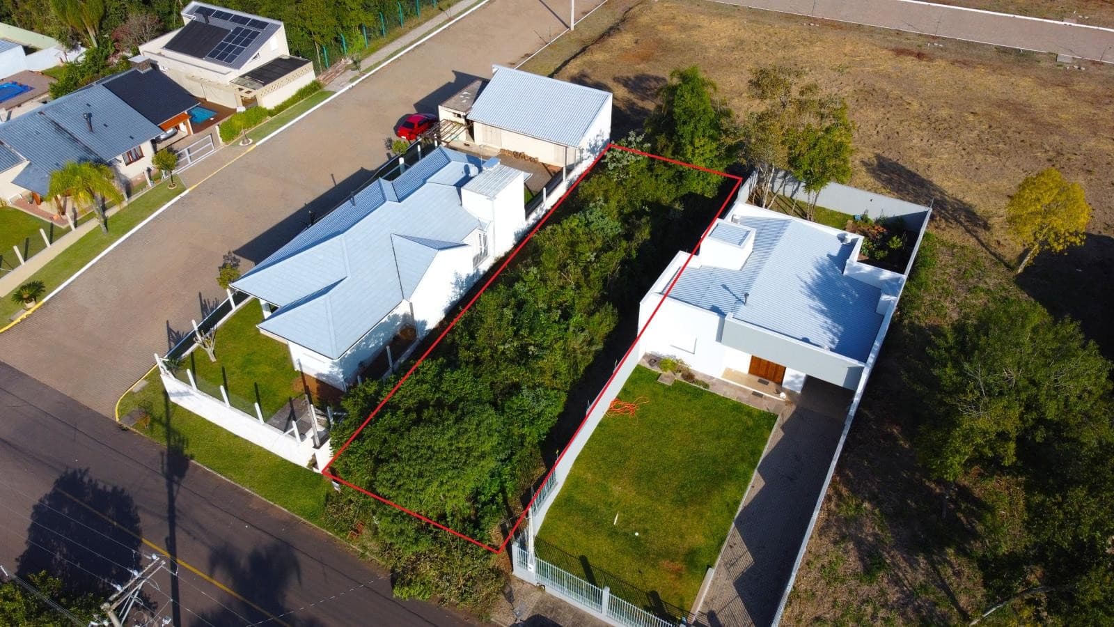 TERRENO, 405M² ÁREA TOTAL À VENDA - Imagem 1