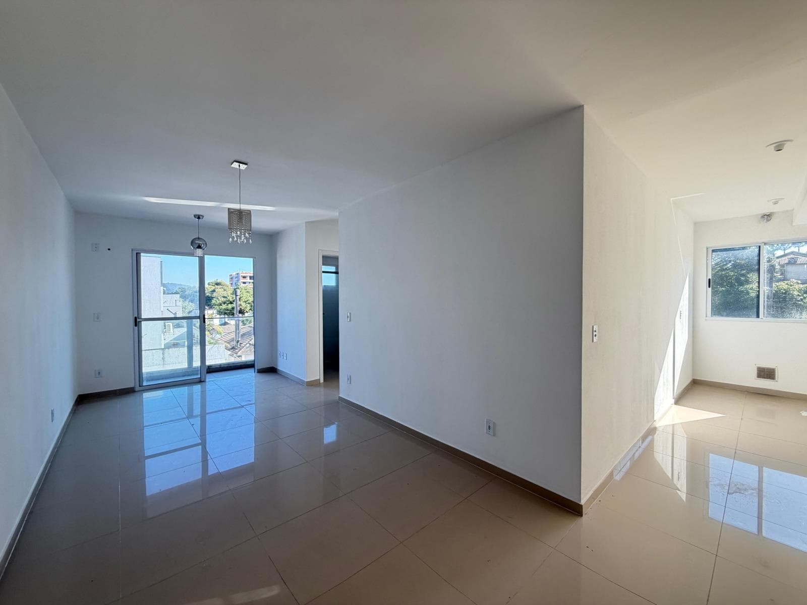APARTAMENTO COM 2 DORMITÓRIOS, 1 VAGA À LOCAÇÃO - Imagem 1