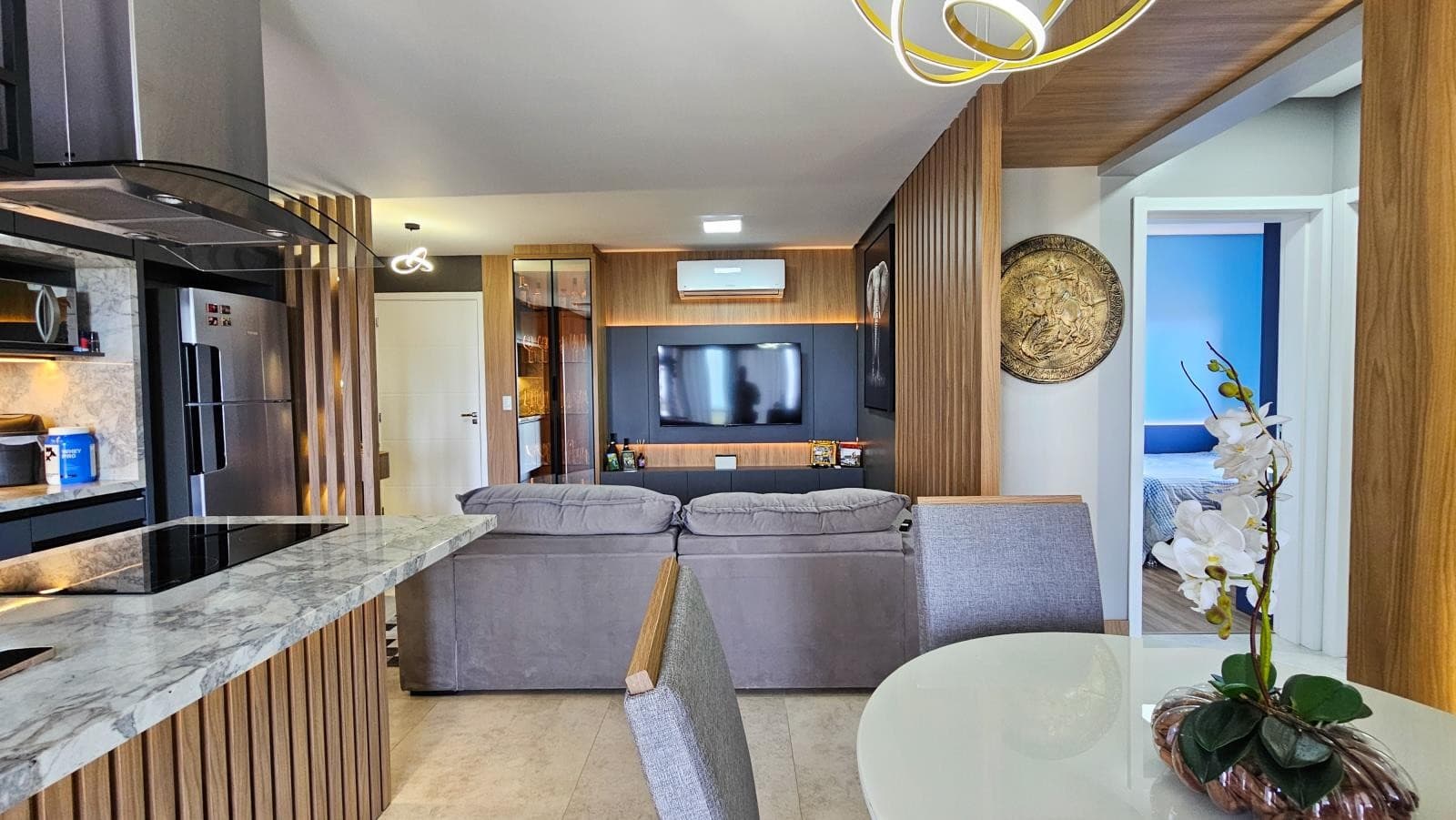APARTAMENTO COM 2 DORMITÓRIOS (1 SUÍTE), 1 VAGA, 100M² ÁREA TOTAL À VENDA - Imagem 2
