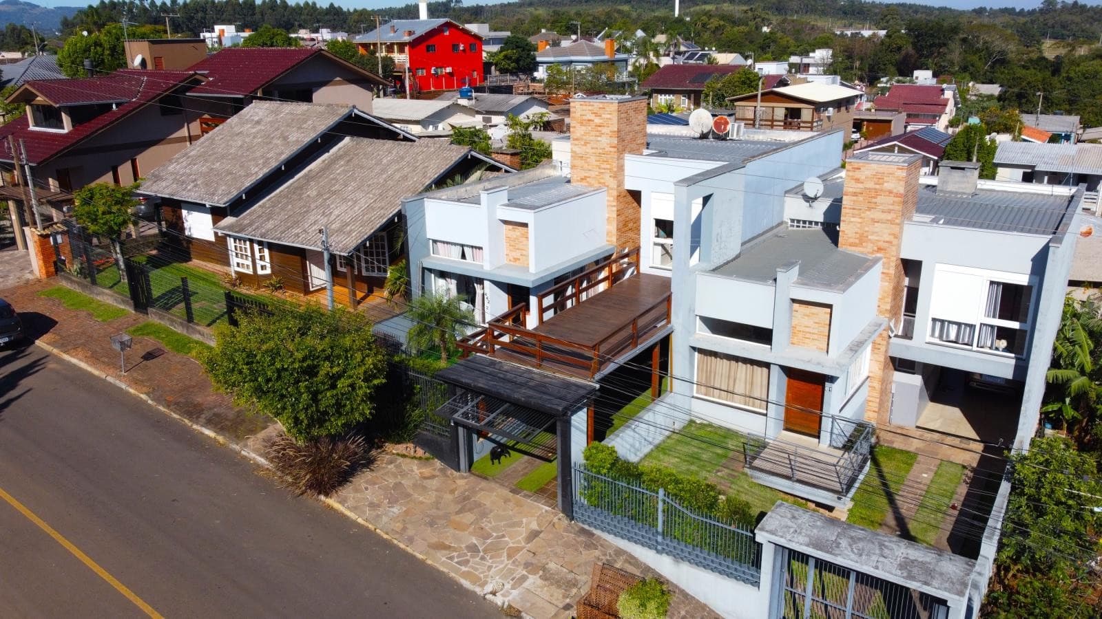 CASA COM 2 DORMITÓRIOS, 2 VAGAS, 180M² ÁREA TOTAL À VENDA - Imagem 4